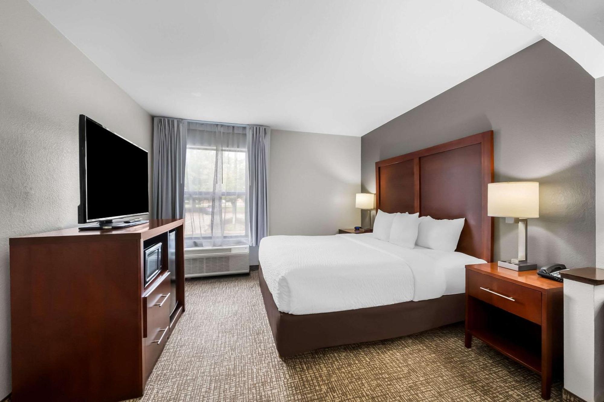 Clarion Pointe Apex - Holly Springs Hotel Exterior photo